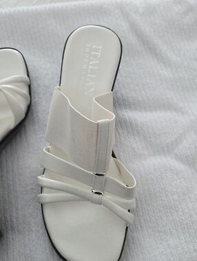 Italian Shoemakers White Elastic Slide Sandals